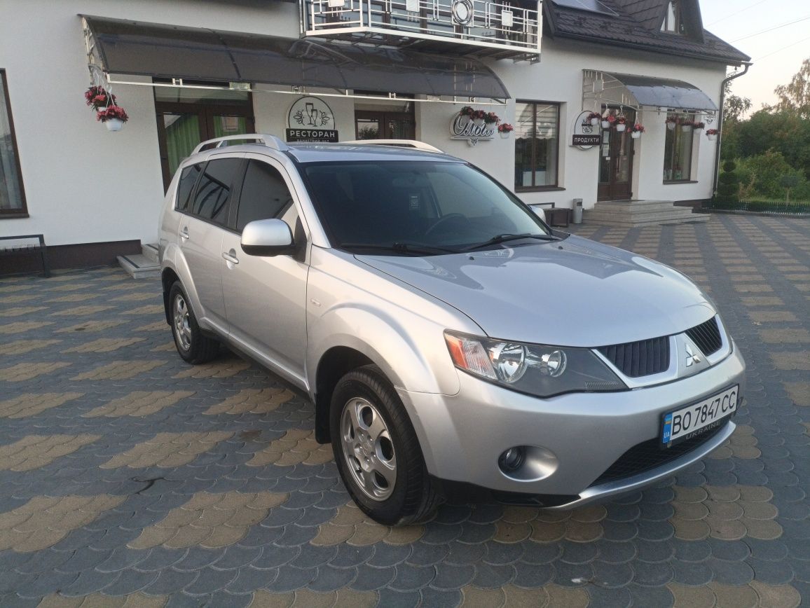 Продам Mitsubishi Outlander 2008 4х4 дизель в хорошому стані.