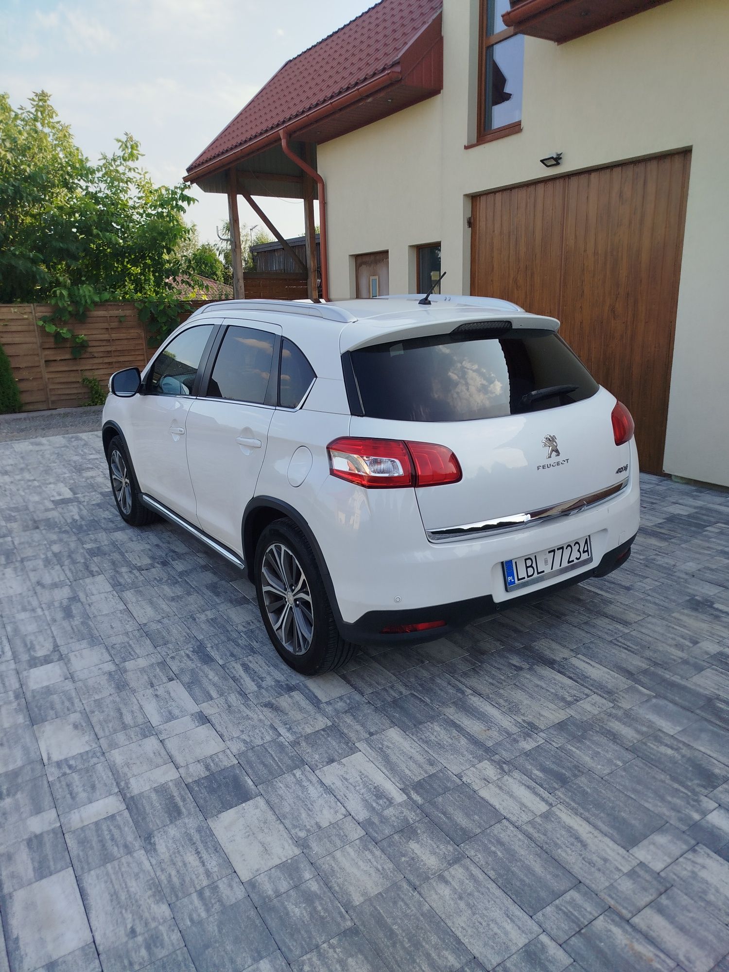 Peugeot 4008 1,8 HDi 4x4