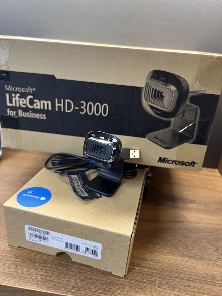 НОВА Професійна Веб-камера Microsoft LifeCam HD-3000