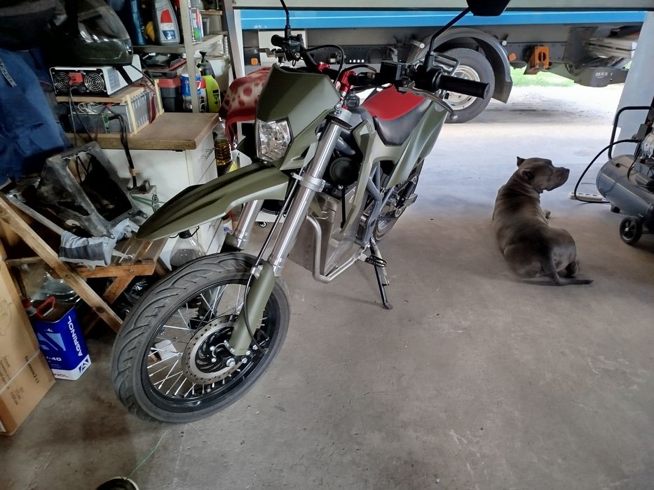 Мотард електромотоцикл