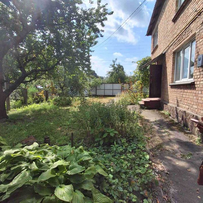 Продаж житлового  будинку 120 кв м  смт Немішаєво