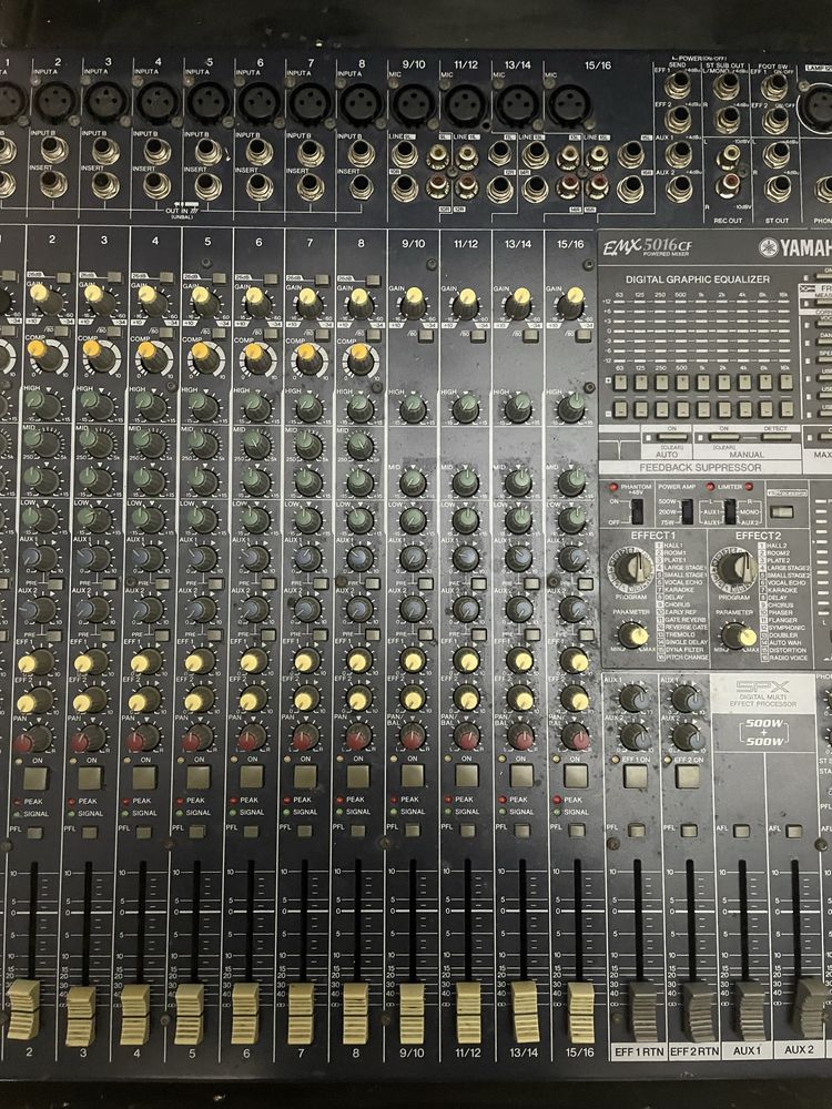 Mesa de mistura YAMAHA