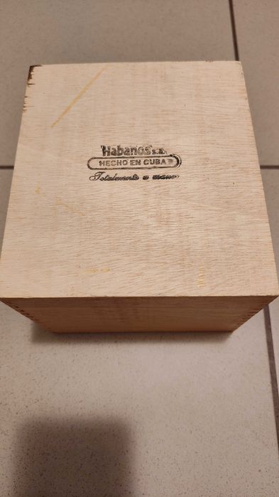Pudełko po cygarach Cohiba