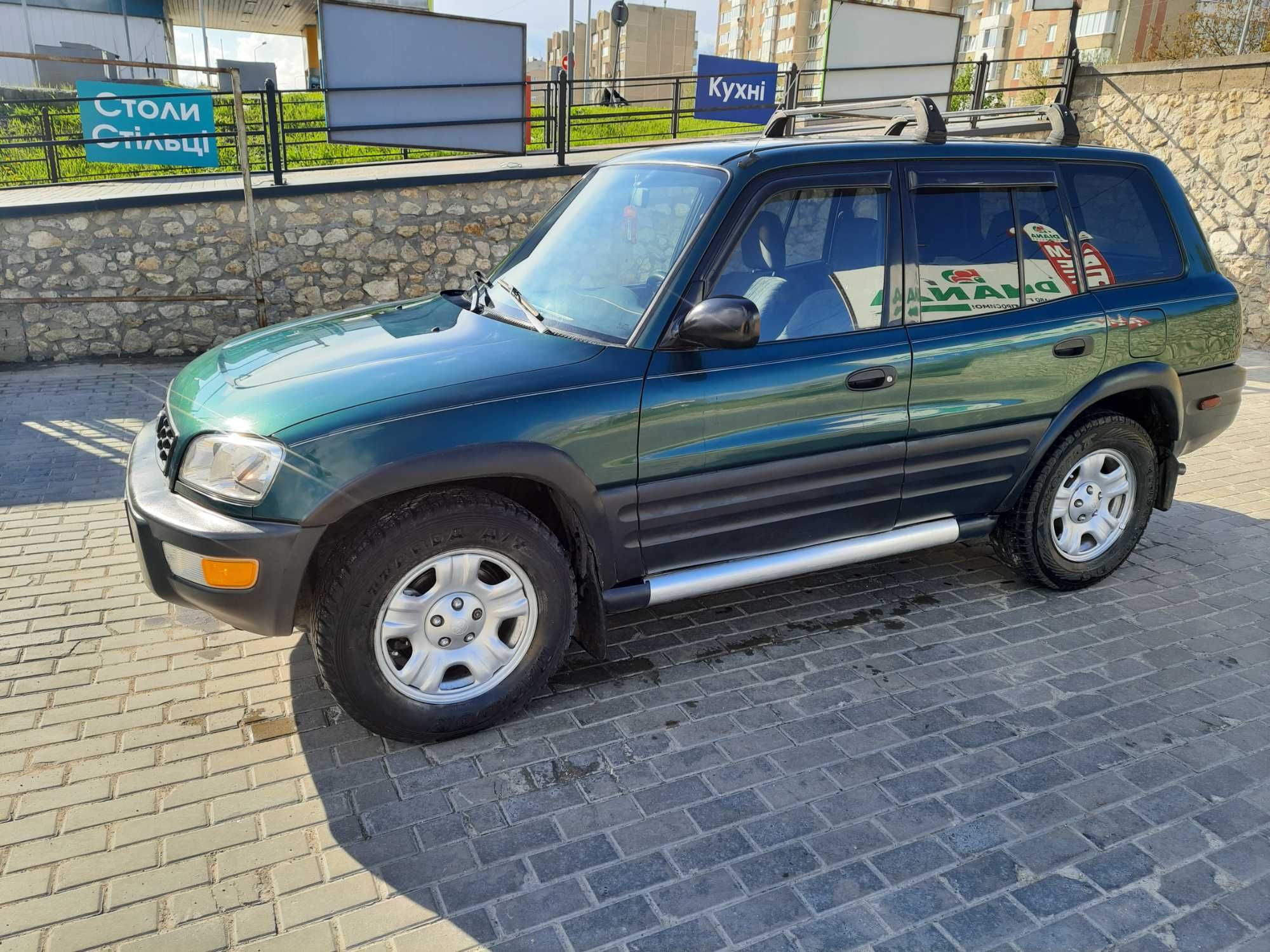 Автомоіль Toyota Rav4 2.0 бензин