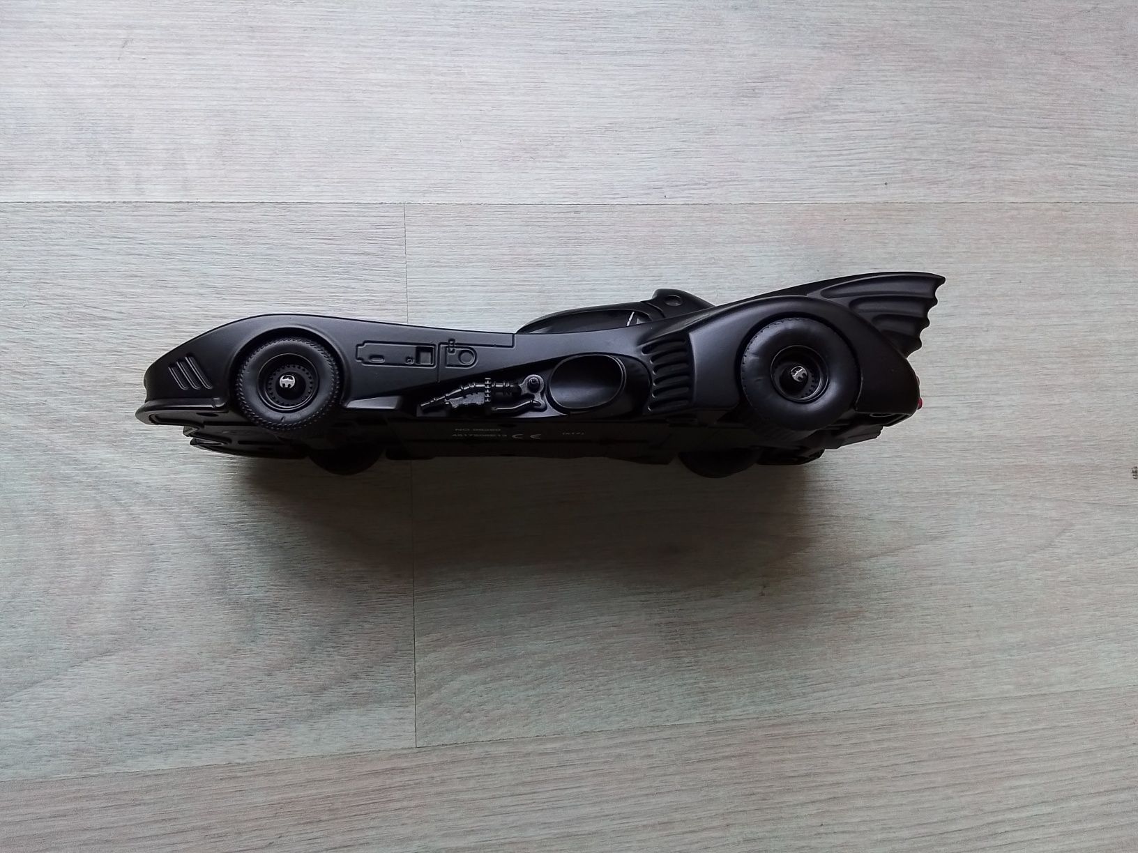 Batman Batmobile réplica de 1989. Marca Jada.  Na escala de 1:24.