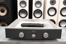 Zadbany wzmacniacz stereo Hegel H1 z XLR + pilot