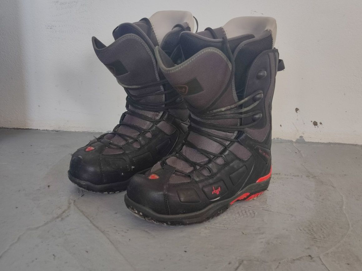 Buty snowboardowe 45.5