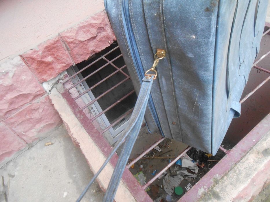 Валіза Темно-Сині з Пасками на Коліщатках