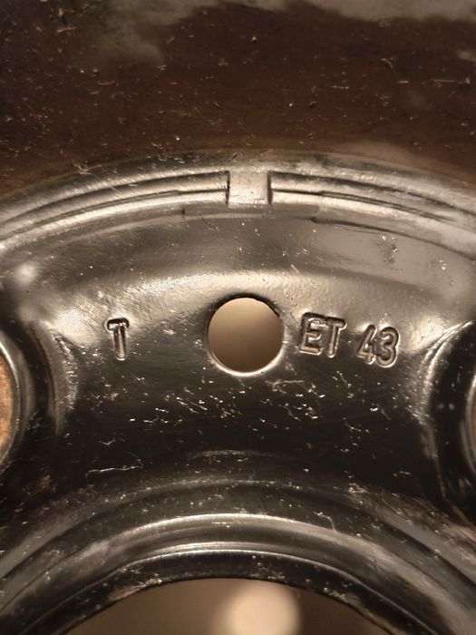 Комплект зимових шин 195/65 R15 з дисками 5*112 VW Vag