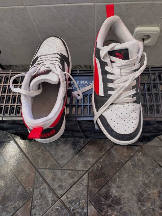 ATENÇÃO ténis bota pouco usados