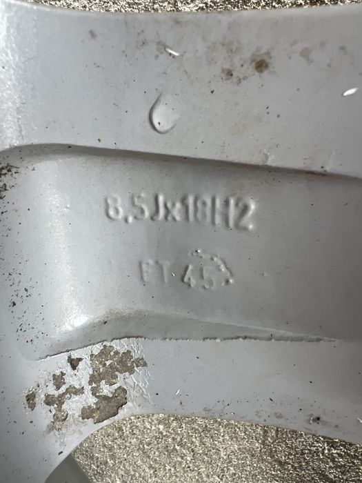 Шина с дисками 255/55r18 (5/120)
