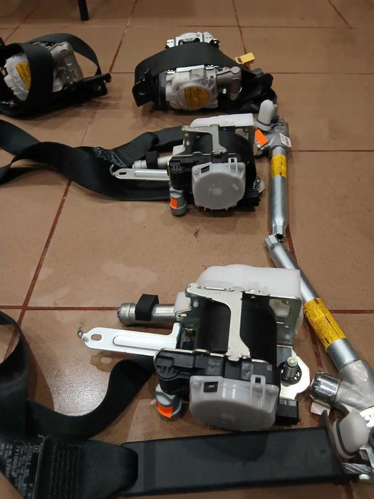 Продам  ремень безопасности Subaru Forester 2019 - 2024