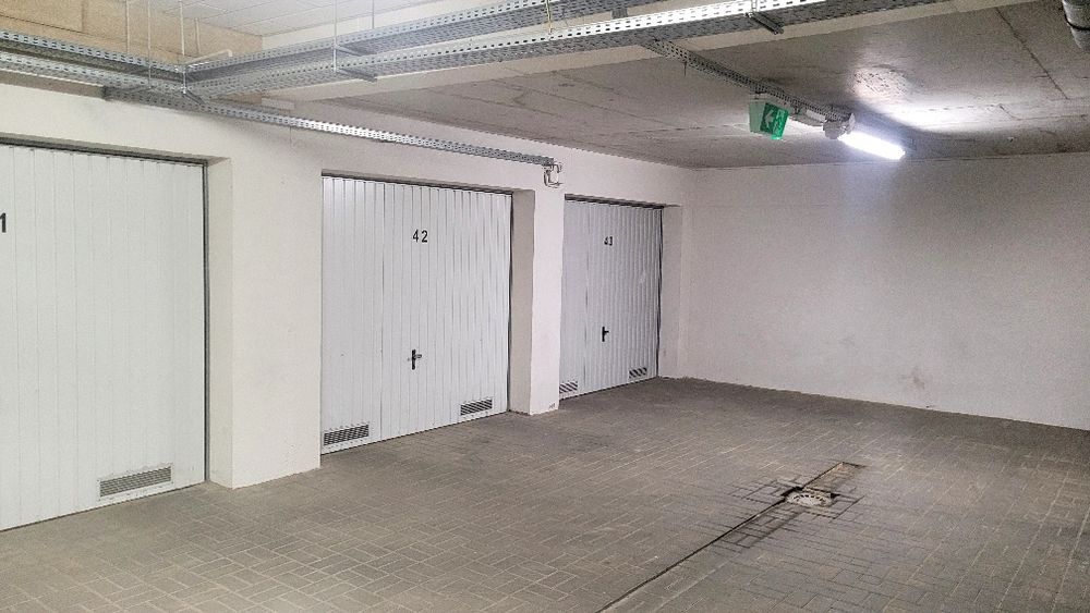 Wynajmę garaz pod budynkiem
