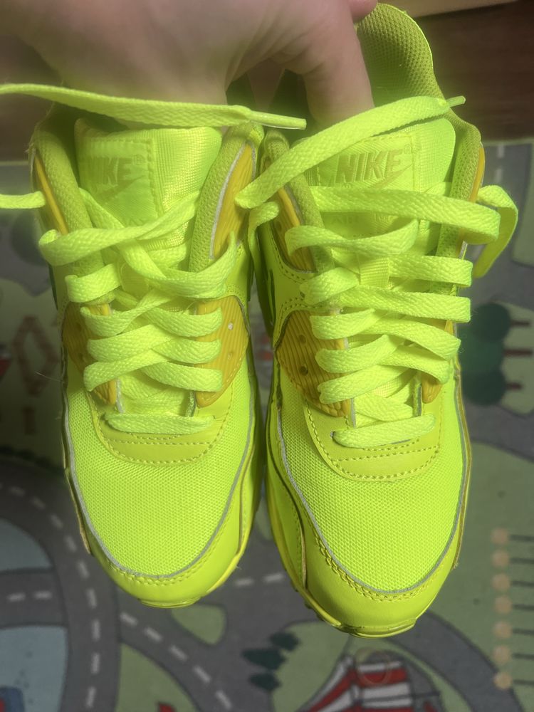Nike Air Max 90 GS neon rozm. 38 (24 cm)
