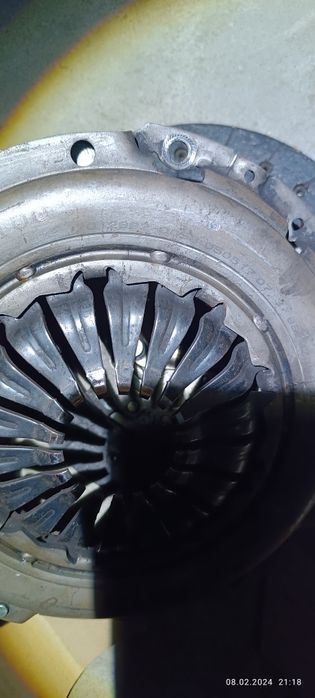 Продам комплект сцепление на Volvo v50 d 1,6 D2 2011 года