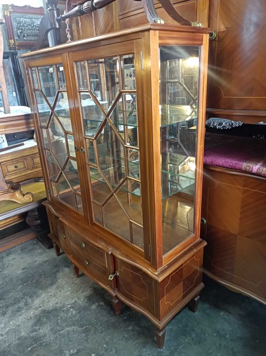 Armário Vitrine séc XX