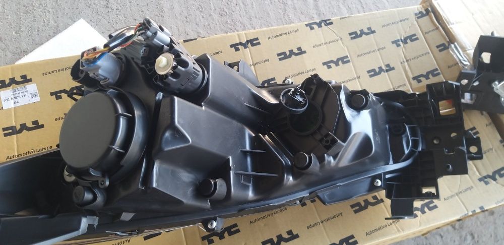 Фары MAZDA 3 BM 2016 Mazda 3 2017 LED BHN2-51-031A
