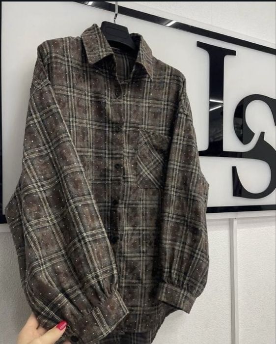 Рубашка шоколад  рукав фонариком в камнях