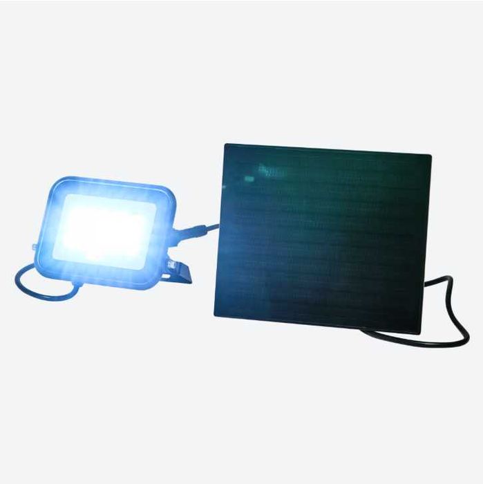 Reflektor solarny LED 800 lm z pilotem – wodoodporny