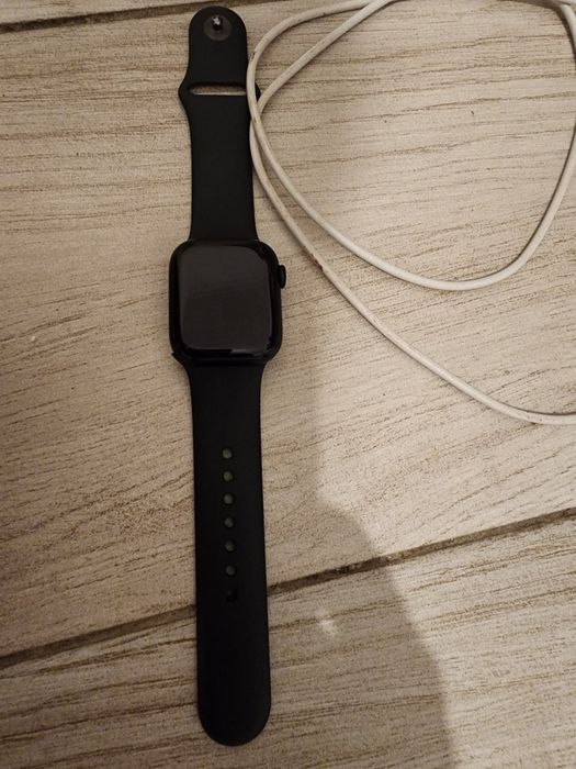 Продам Appl Watch 8/41 в Отличном Состоянии!!