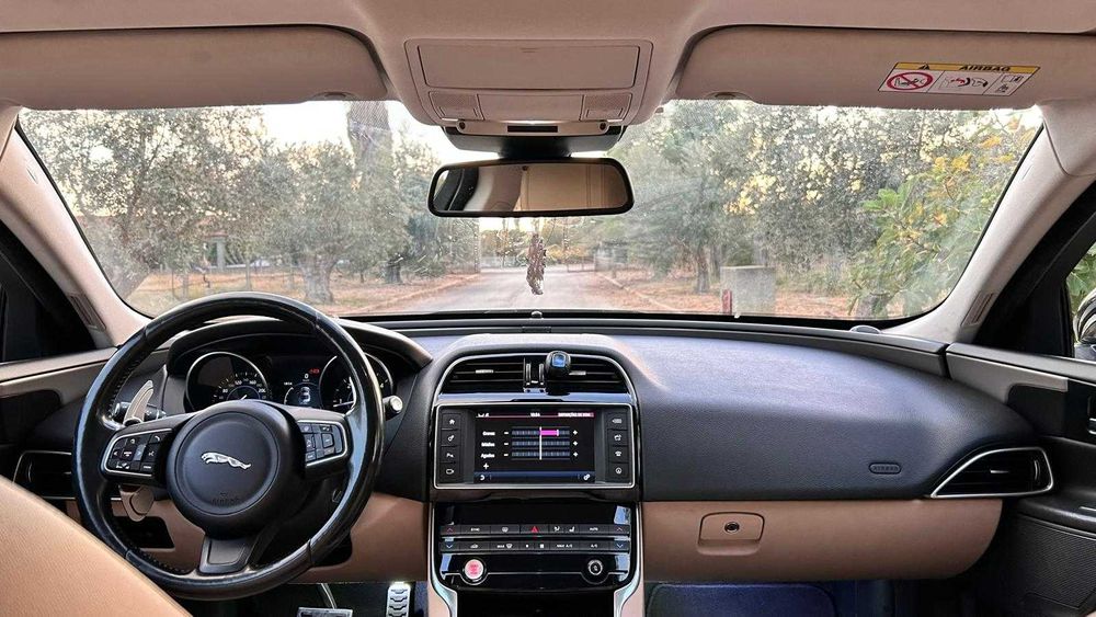 Jaguar XE 2.0 163 Cv 2017