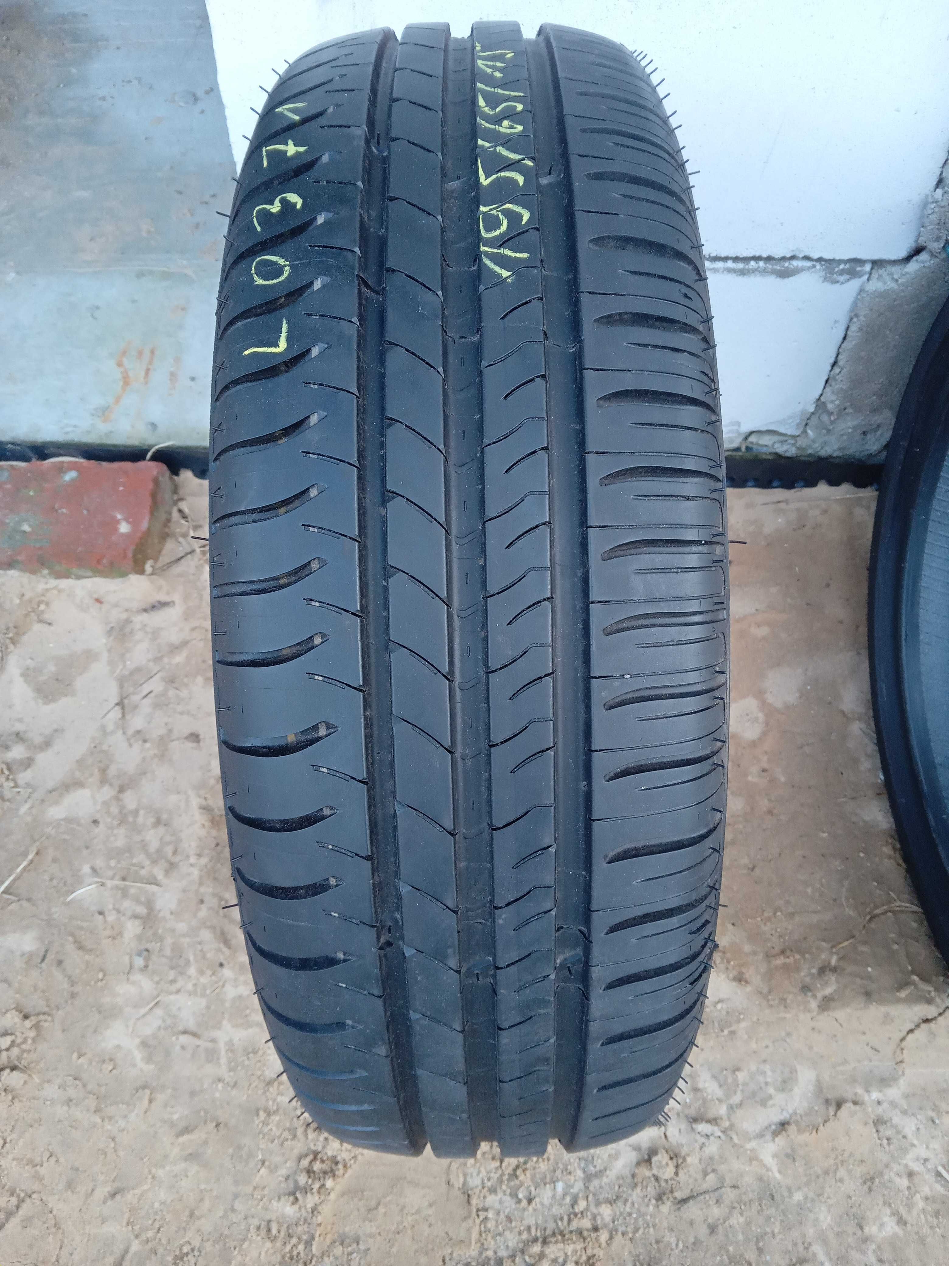 Opona Michelin Energy Saver + 195/65R15