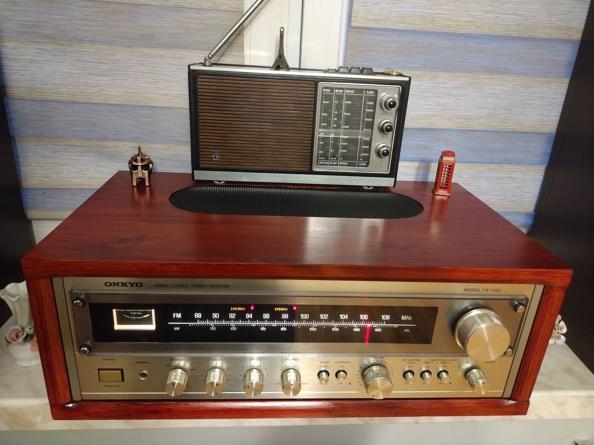 Amplituner stereo Onkyo TX-1500