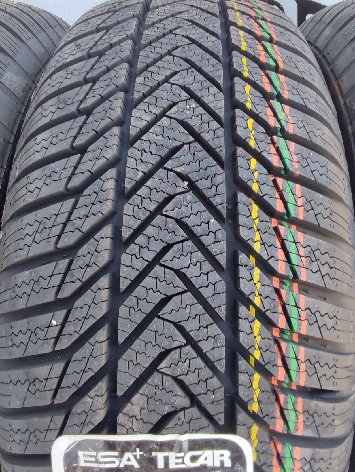 215/65r15 86H ESA+ Tecar SuperGrip Pro