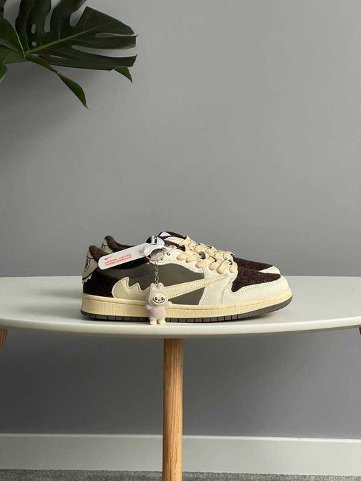 Кросівки Nike Labubu x Cactus Jack Customs Chaos Loading найк лабубу