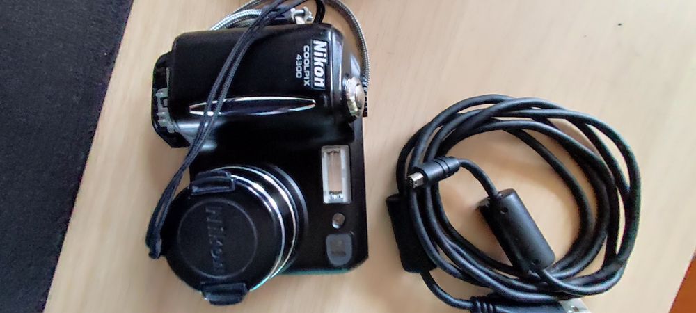 Apar.fot. Nikon Coolpix4300 BDB