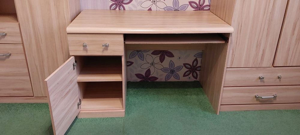 Меблі в дитячу, стінка б/у