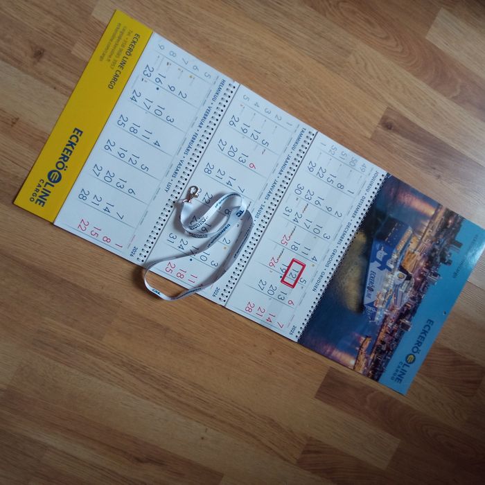 Kalendarz 3 dzielny na 2026 oraz smycz