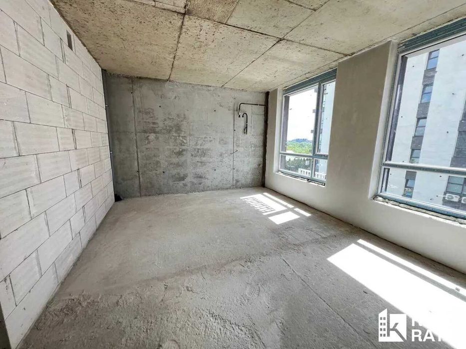 Двокімнатна в новобудові! Індивідуальне опалення, готова до ремонту!