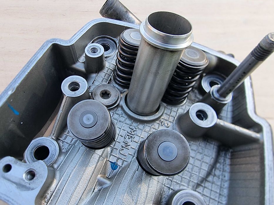 Kompletna głowica Honda CRF 450 r. 02-08 oem stan BDB