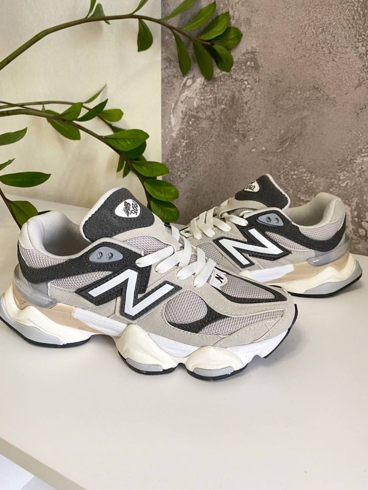 New Balance 9060