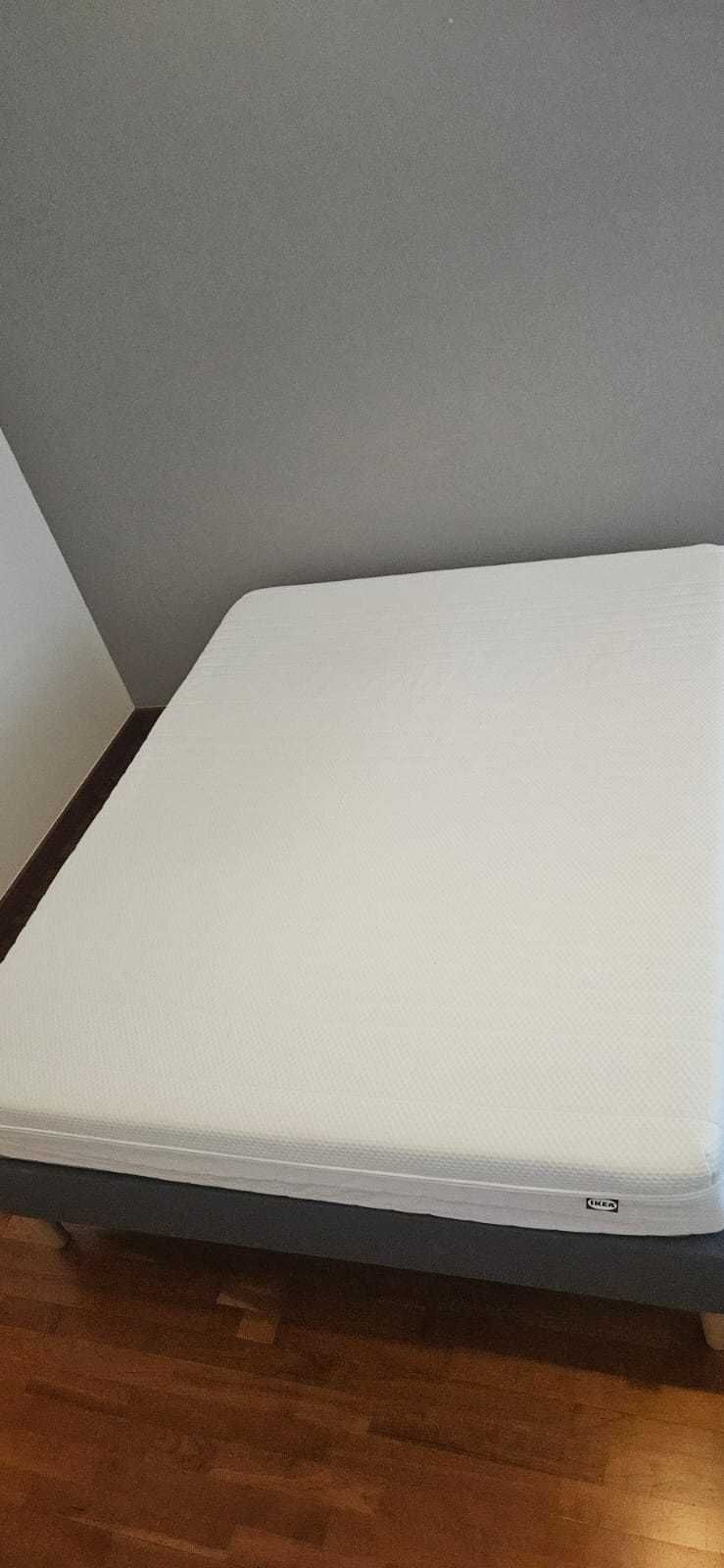 Cama 160x200, semi-nova (apenas 9 meses de uso)!