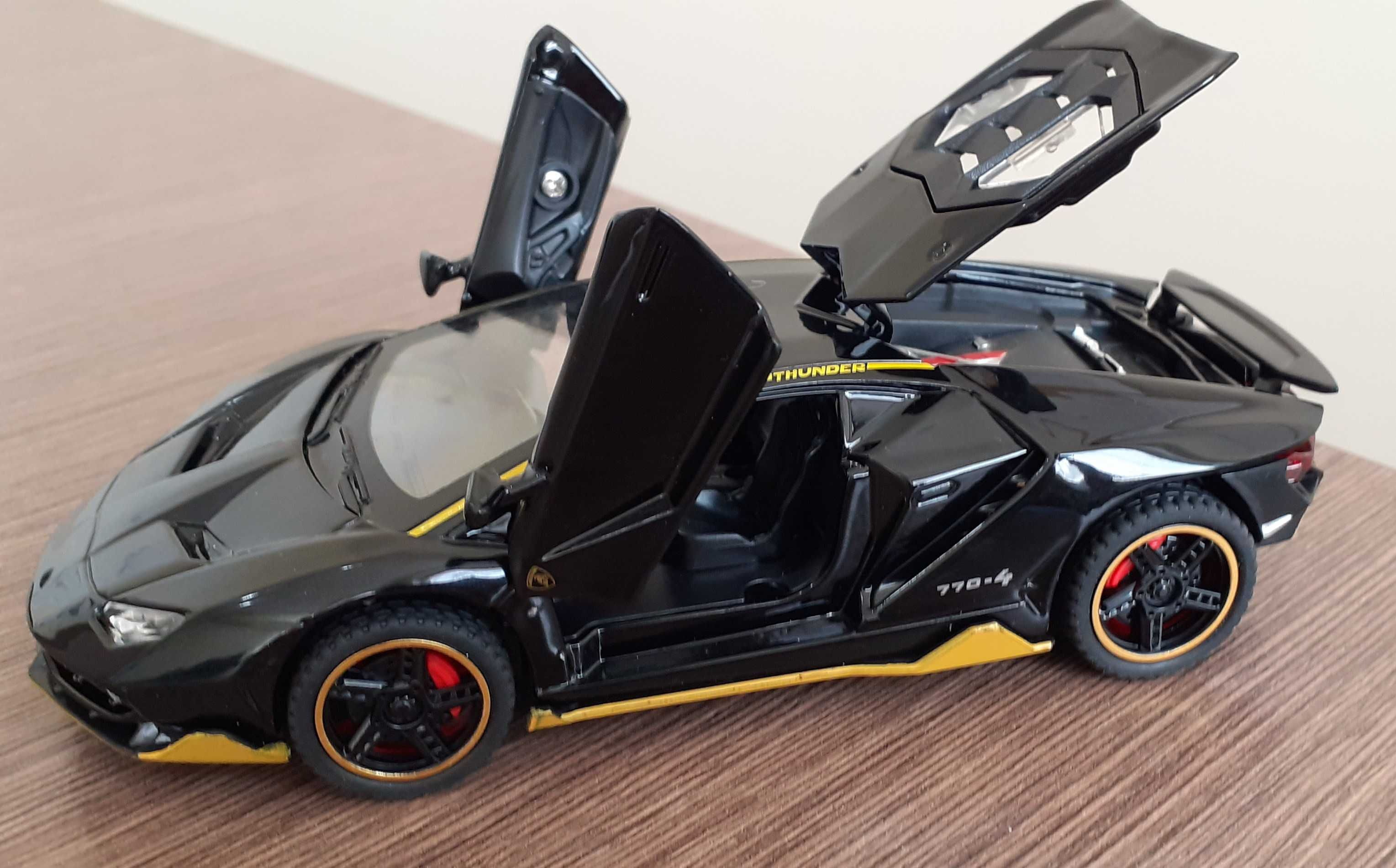 Lamborghini LP770-4 1:32, napęd, światła, dźwięk