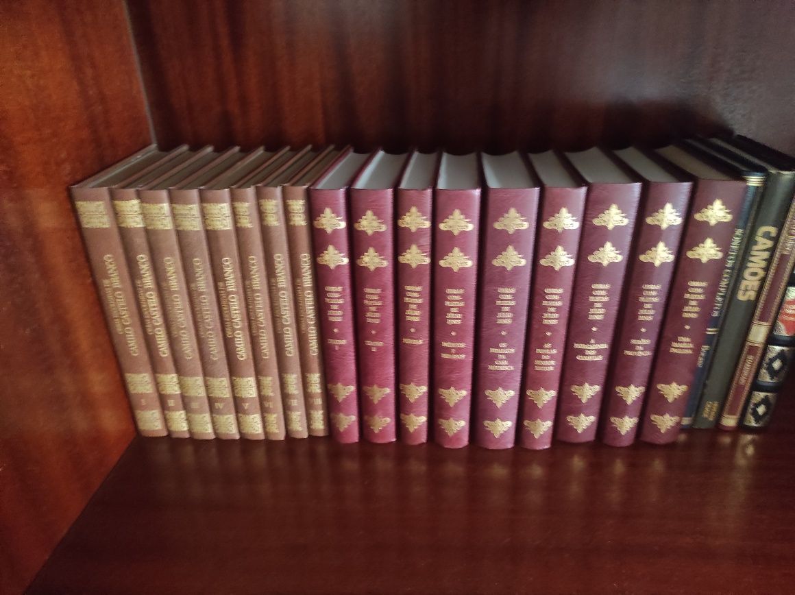 Vários livros clássicos