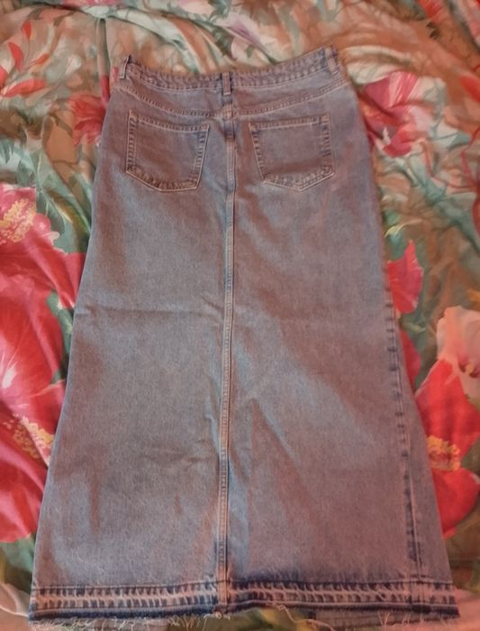 Джинсова спідниця .