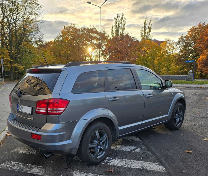 Dodge Journey - ZADBANY I DOINWESTOWANY 25 500 zł