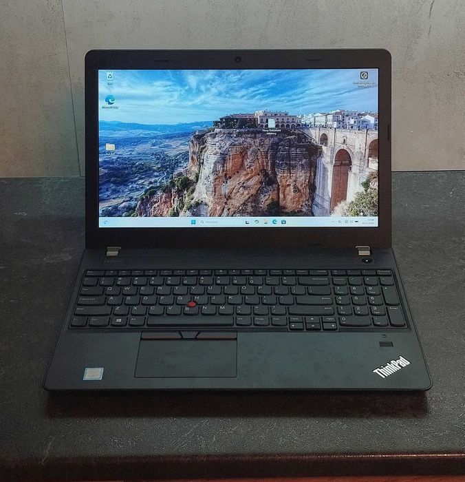 Lenovo ThinkPad E570 15,6” - Intel Core i3|12GB|256GB|Win11