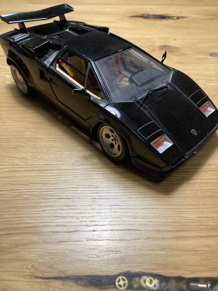 Burago 1/18 1:18 Lamborghini Countach 1988