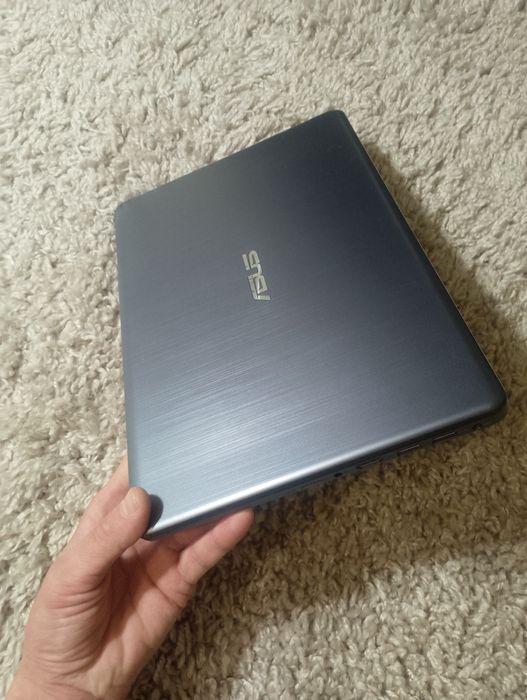Ноутбук Asus новий 2023рік/ssd/4озу/батарея 6-10 годVivobook/14 дюймів