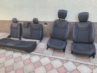 Салон Renault Duster