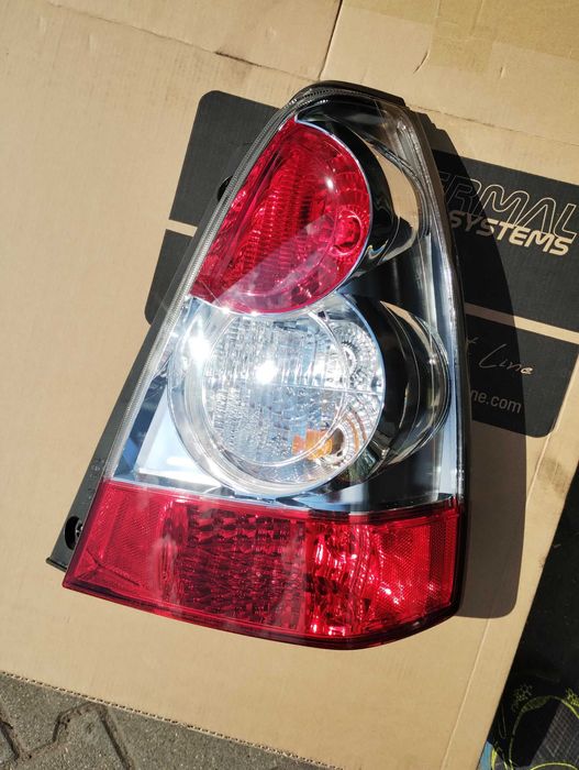 subaru forester sg prawa tylna lampa 05- koito eu