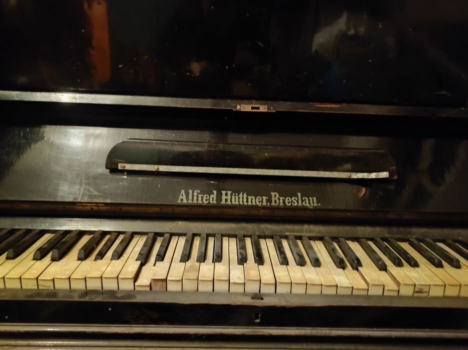 Pianino Alfred Hüttner Breslau