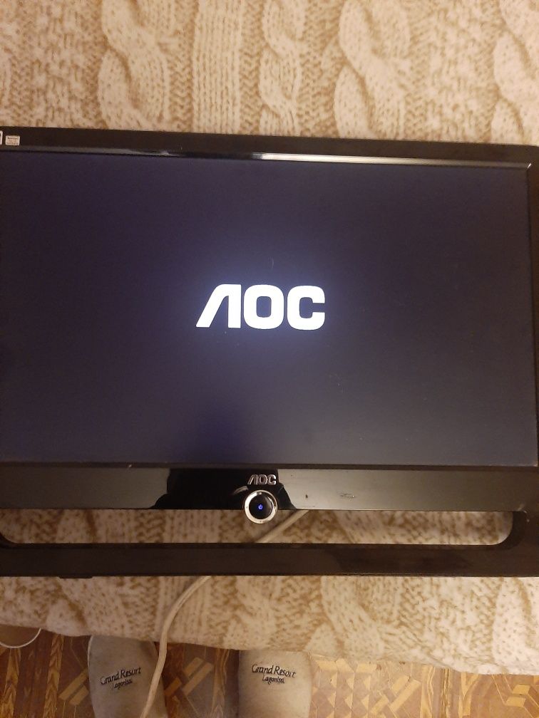 Продам  LCD монитор 22"