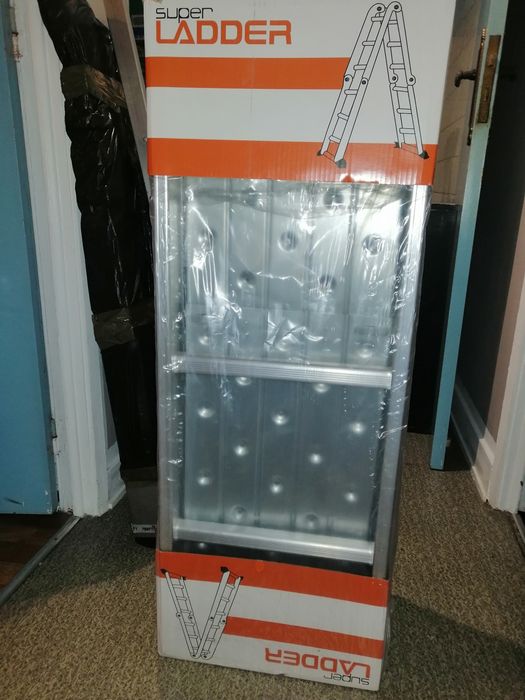 Vendo escadote SUPER LADDER intacto