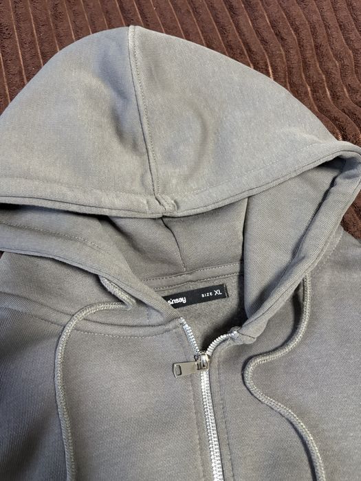 Зіпка толстовка вкорочена трендового кольору