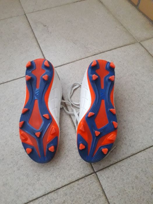 Chuteiras ADIDAS tamanho 34